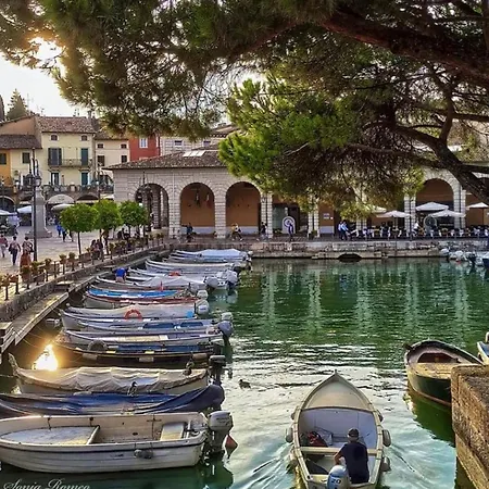 아파트 Aloha Pool - Free Parking - Sirmione 데센자노델가르다